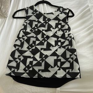 Bailey 44 black and white top